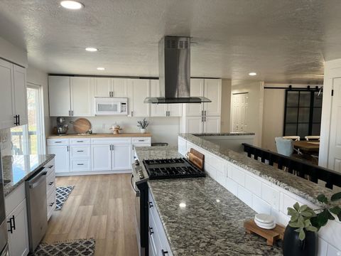 Tiny photo for 5720 S OAKWOOD DR, South Ogden, UT 84405 (MLS # 2168383)