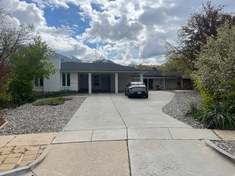 Tiny photo for 5720 S OAKWOOD DR, South Ogden, UT 84405 (MLS # 2168383)