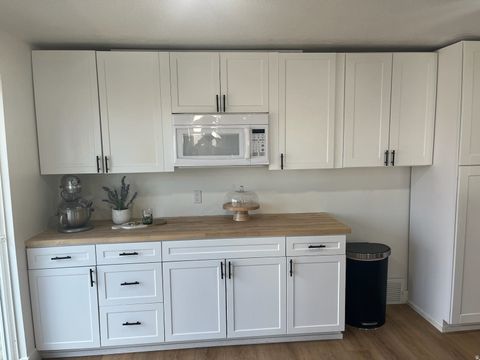 Tiny photo for 5720 S OAKWOOD DR, South Ogden, UT 84405 (MLS # 2168383)