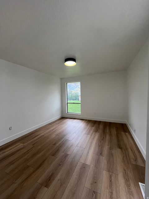 Tiny photo for 5720 S OAKWOOD DR, South Ogden, UT 84405 (MLS # 2168383)
