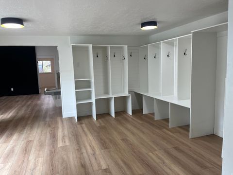 Tiny photo for 5720 S OAKWOOD DR, South Ogden, UT 84405 (MLS # 2168383)