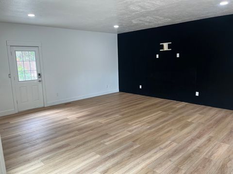 Tiny photo for 5720 S OAKWOOD DR, South Ogden, UT 84405 (MLS # 2168383)