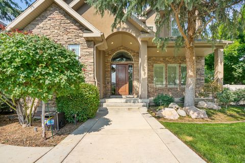 Tiny photo for 11478 S CHAPEL RIDGE CIR W, South Jordan, UT 84095 (MLS # 2141412)