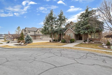 Tiny photo for 11478 S CHAPEL RIDGE CIR W, South Jordan, UT 84095 (MLS # 2141412)