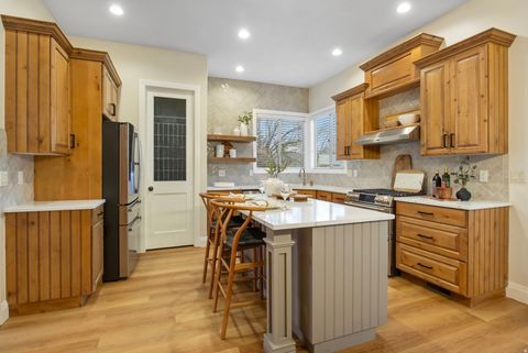 Tiny photo for 11478 S CHAPEL RIDGE CIR W, South Jordan, UT 84095 (MLS # 2141412)