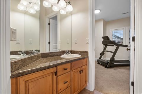 Tiny photo for 11478 S CHAPEL RIDGE CIR W, South Jordan, UT 84095 (MLS # 2141412)