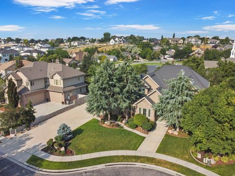 Tiny photo for 11478 S CHAPEL RIDGE CIR W, South Jordan, UT 84095 (MLS # 2141412)