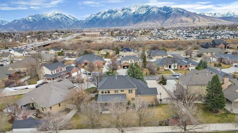 Tiny photo for 11478 S CHAPEL RIDGE CIR W, South Jordan, UT 84095 (MLS # 2141412)
