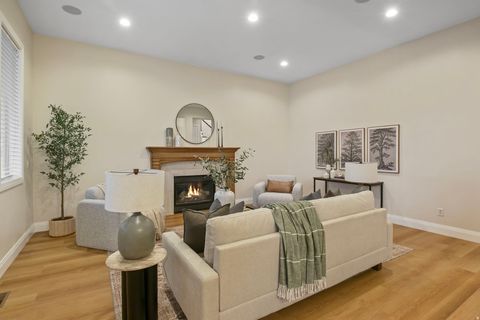 Tiny photo for 11478 S CHAPEL RIDGE CIR W, South Jordan, UT 84095 (MLS # 2141412)