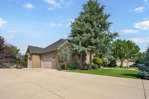 Tiny photo for 11478 S CHAPEL RIDGE CIR W, South Jordan, UT 84095 (MLS # 2141412)