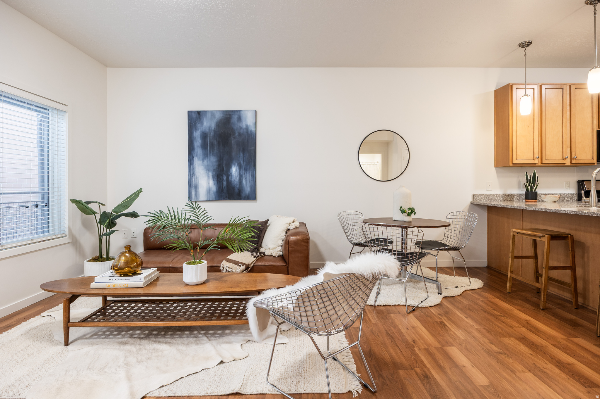 CENTRAL POINTE - Residential