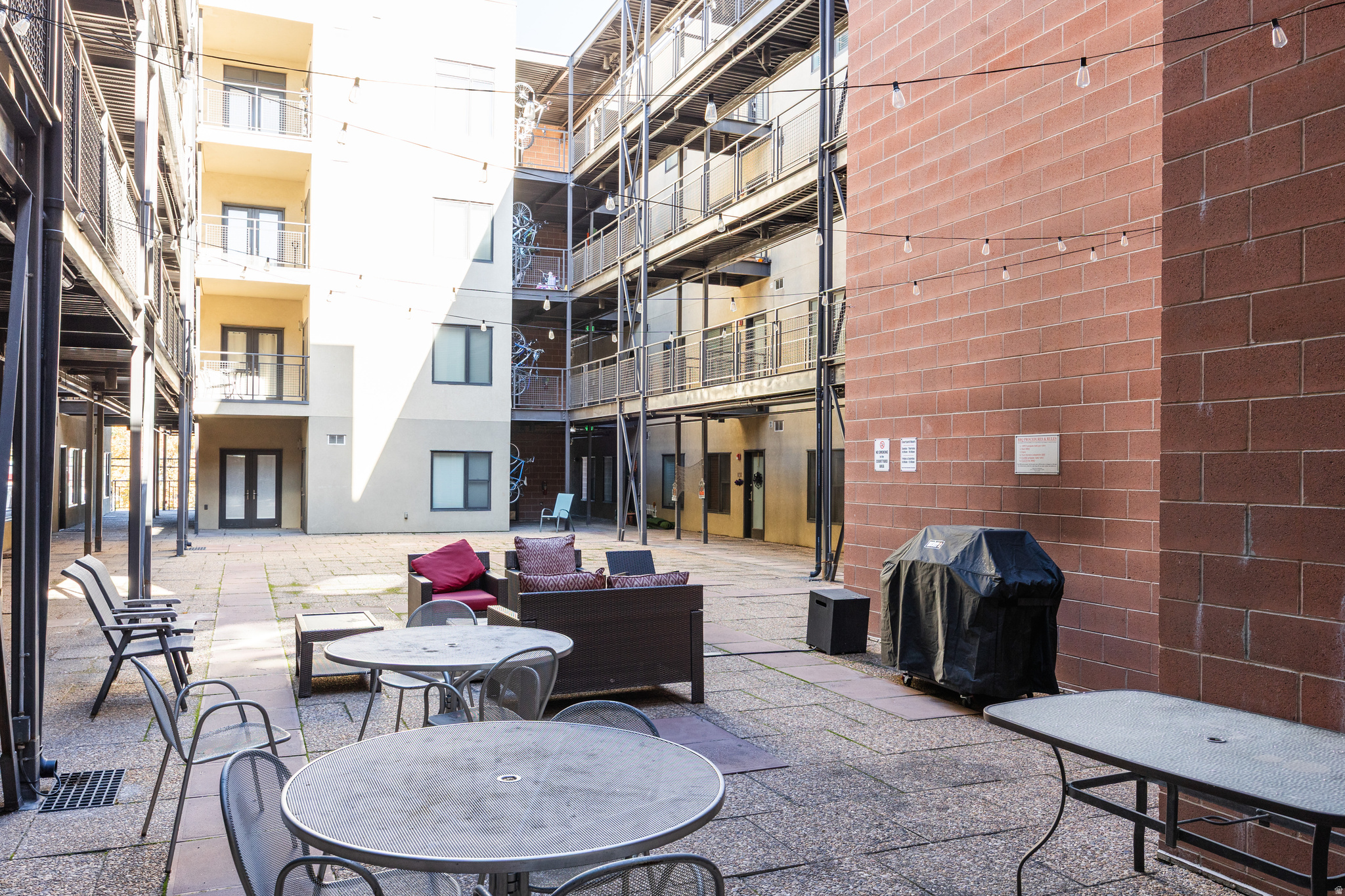 CENTRAL POINTE - Residential