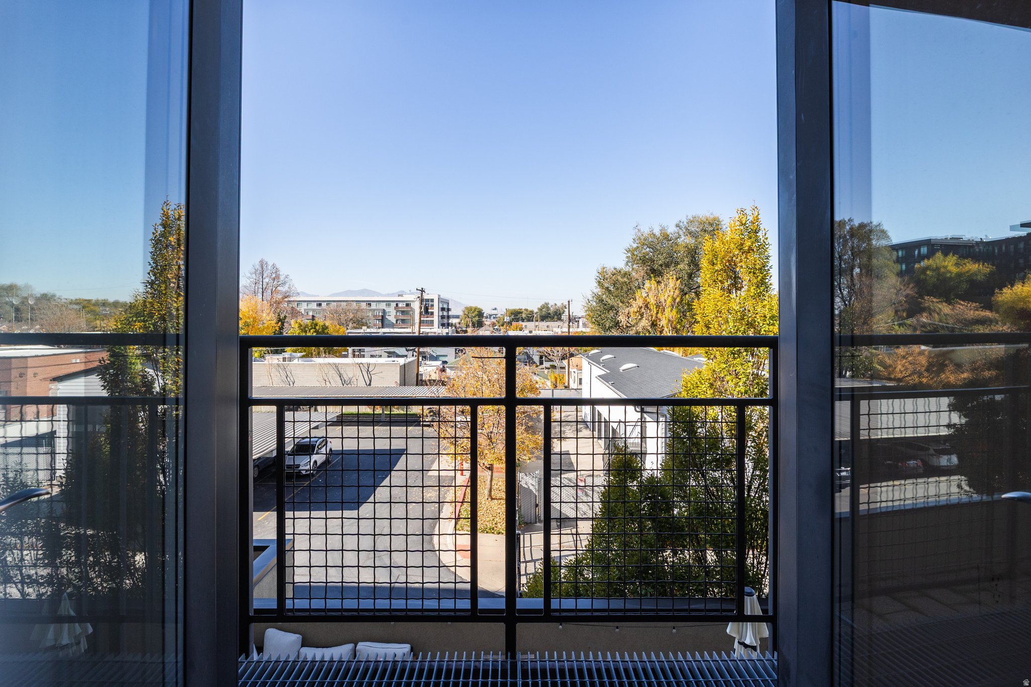 CENTRAL POINTE - Residential