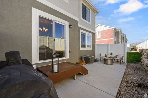 Tiny photo for 278 E WREN HILL LN S, Saratoga Springs, UT 84045 (MLS # 2114512)