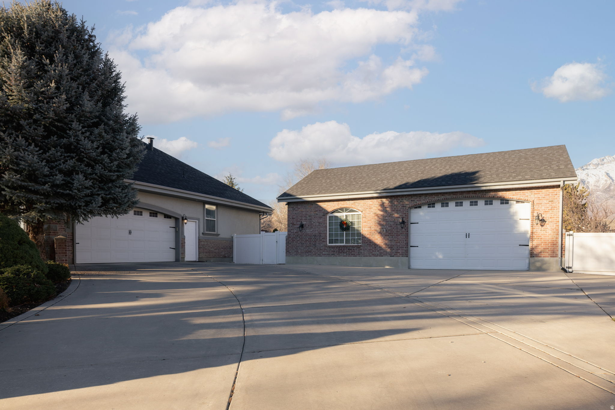 VICTORS LANDING - Residential