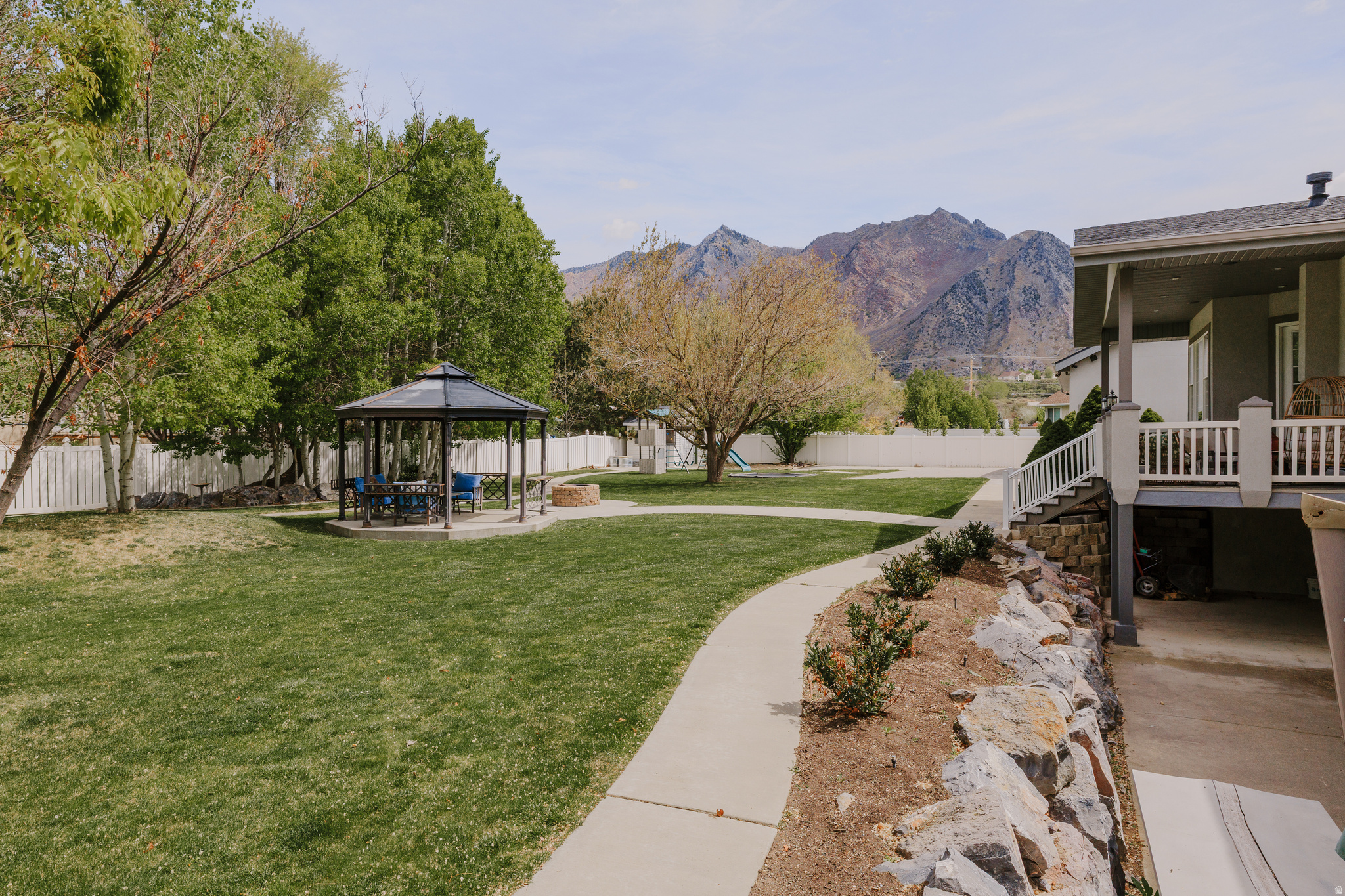 VICTORS LANDING - Residential