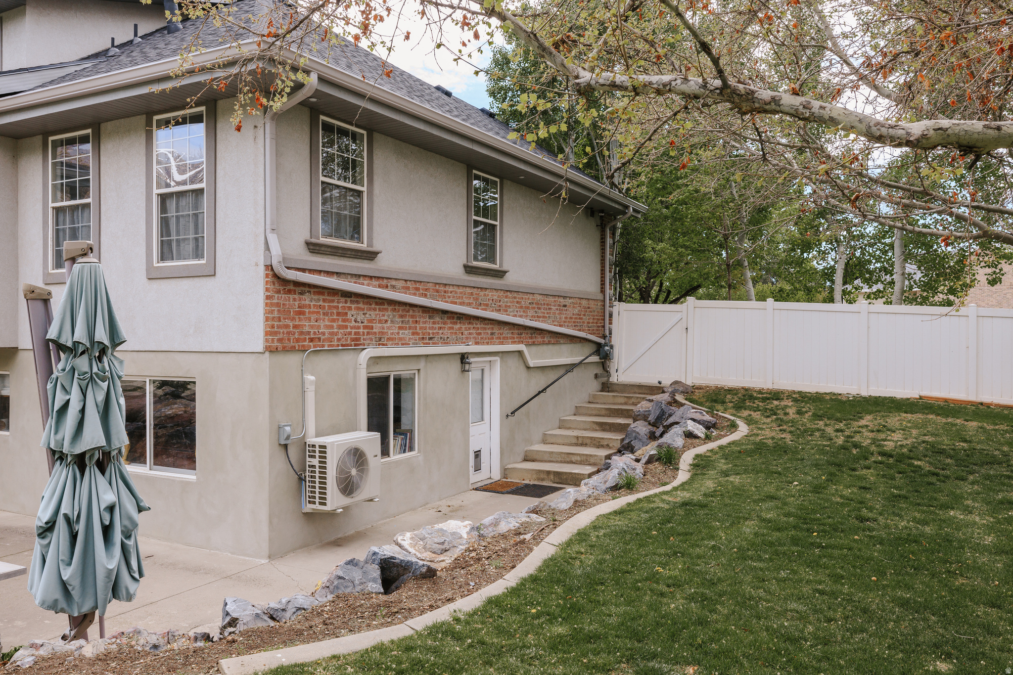 VICTORS LANDING - Residential
