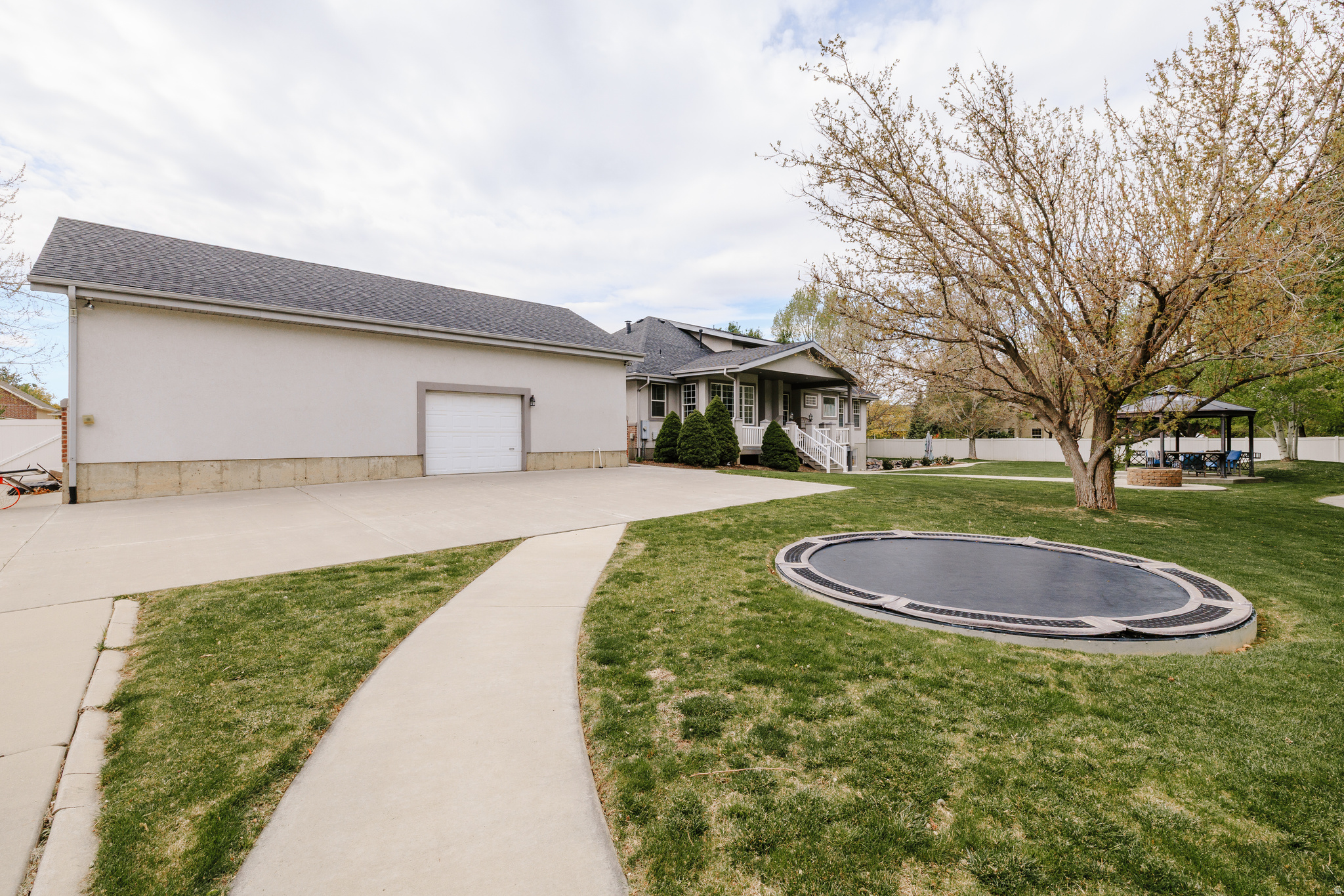 VICTORS LANDING - Residential