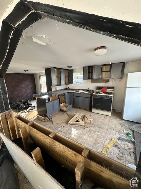 MILE HIGH VIALLGE - Residential