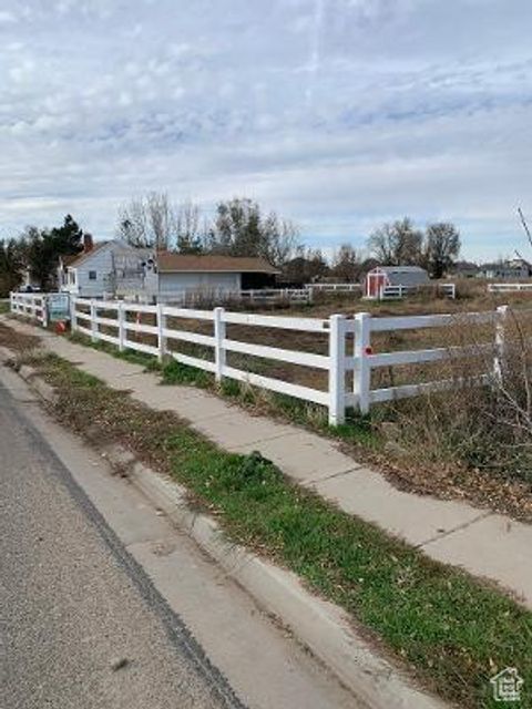 Homes For Sale - 2794 W Gentile<br/> Davis County, Layton, UT 84041