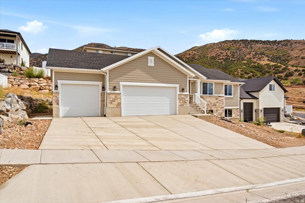 Photo of 708 N SUNSET DR, Morgan, UT 84050 (MLS # 2182705)