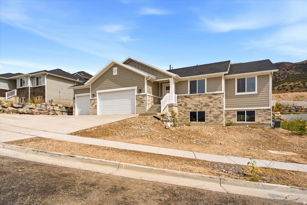 Photo of 708 N SUNSET DR, Morgan, UT 84050 (MLS # 2182705)
