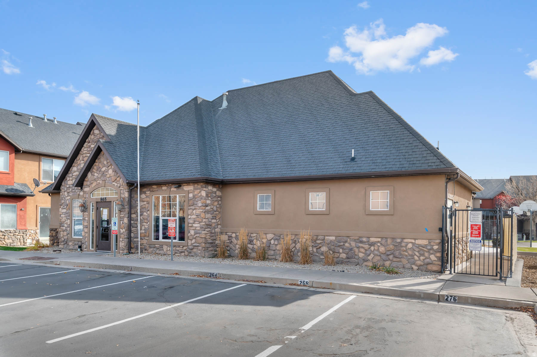 MAPLEWOOD GROVE - Residential