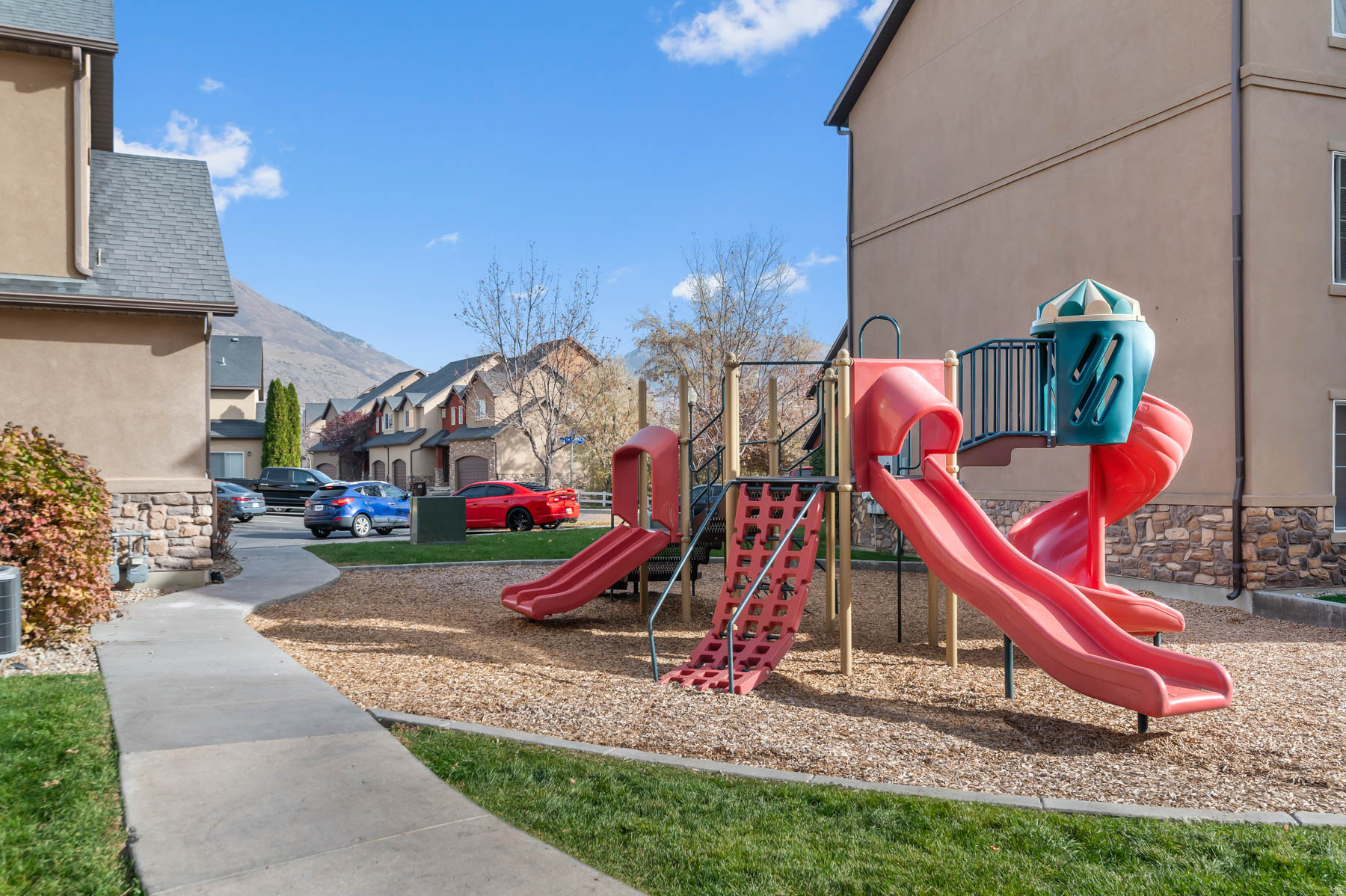 MAPLEWOOD GROVE - Residential