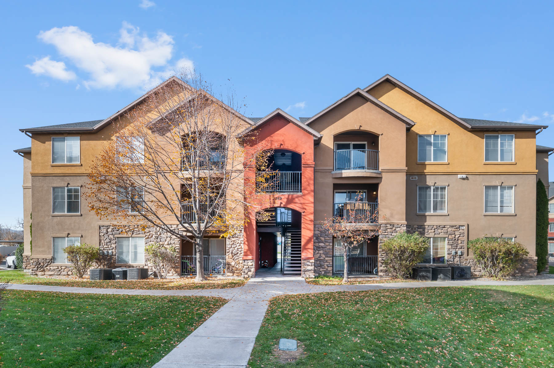 MAPLEWOOD GROVE - Residential