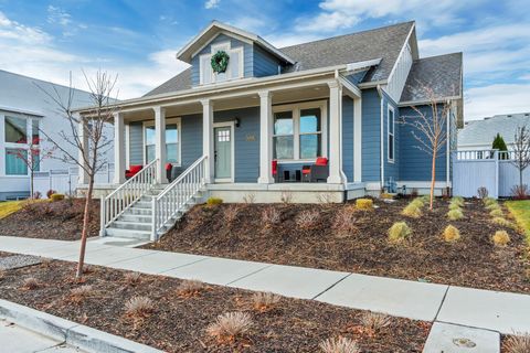Photo of 11526 S ALLERTON DR W, South Jordan, UT 84009 (MLS # 2125615)