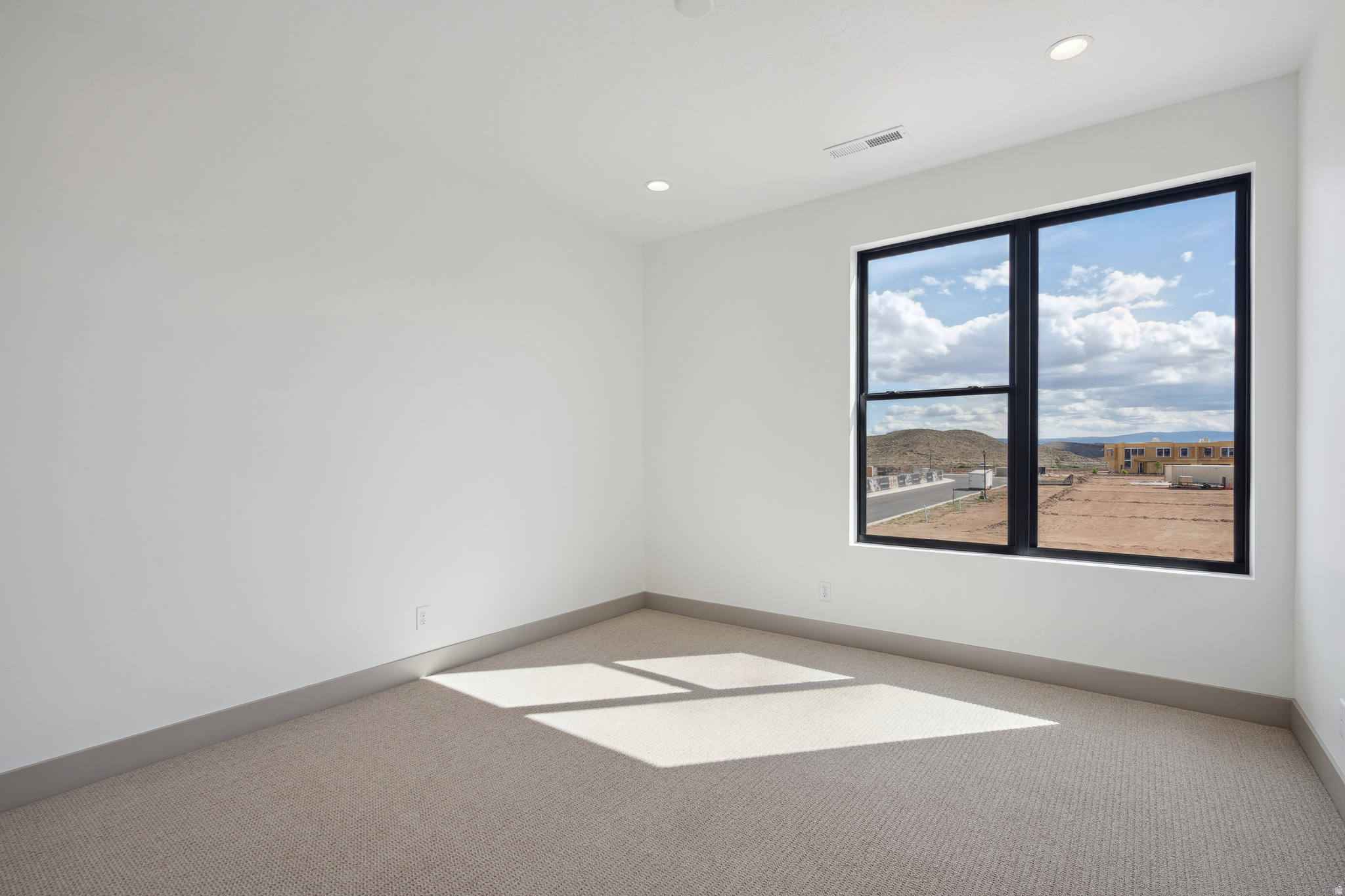 ISLAND AT CORAL CANYON - Residential Income