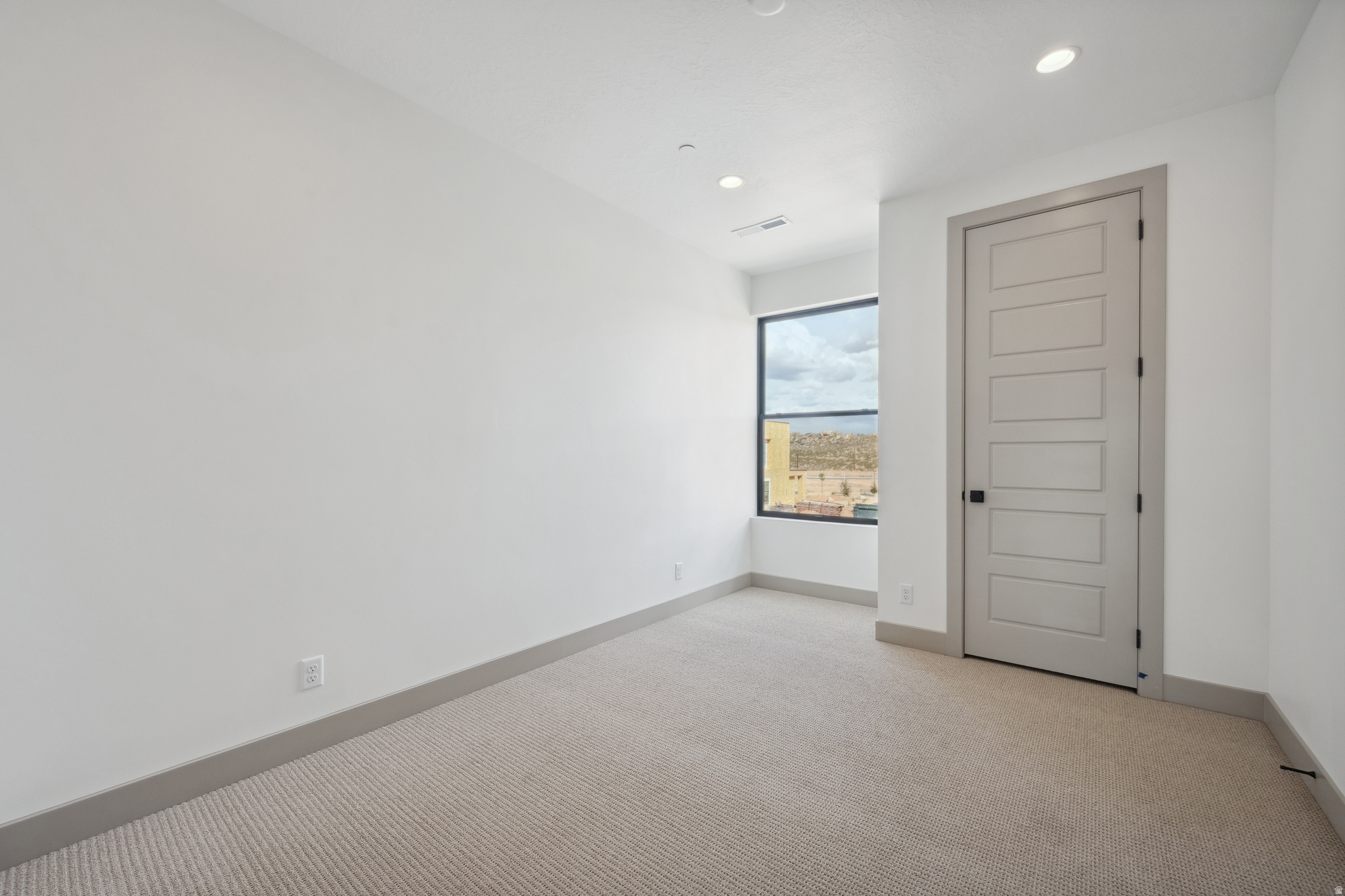ISLAND AT CORAL CANYON - Residential Income