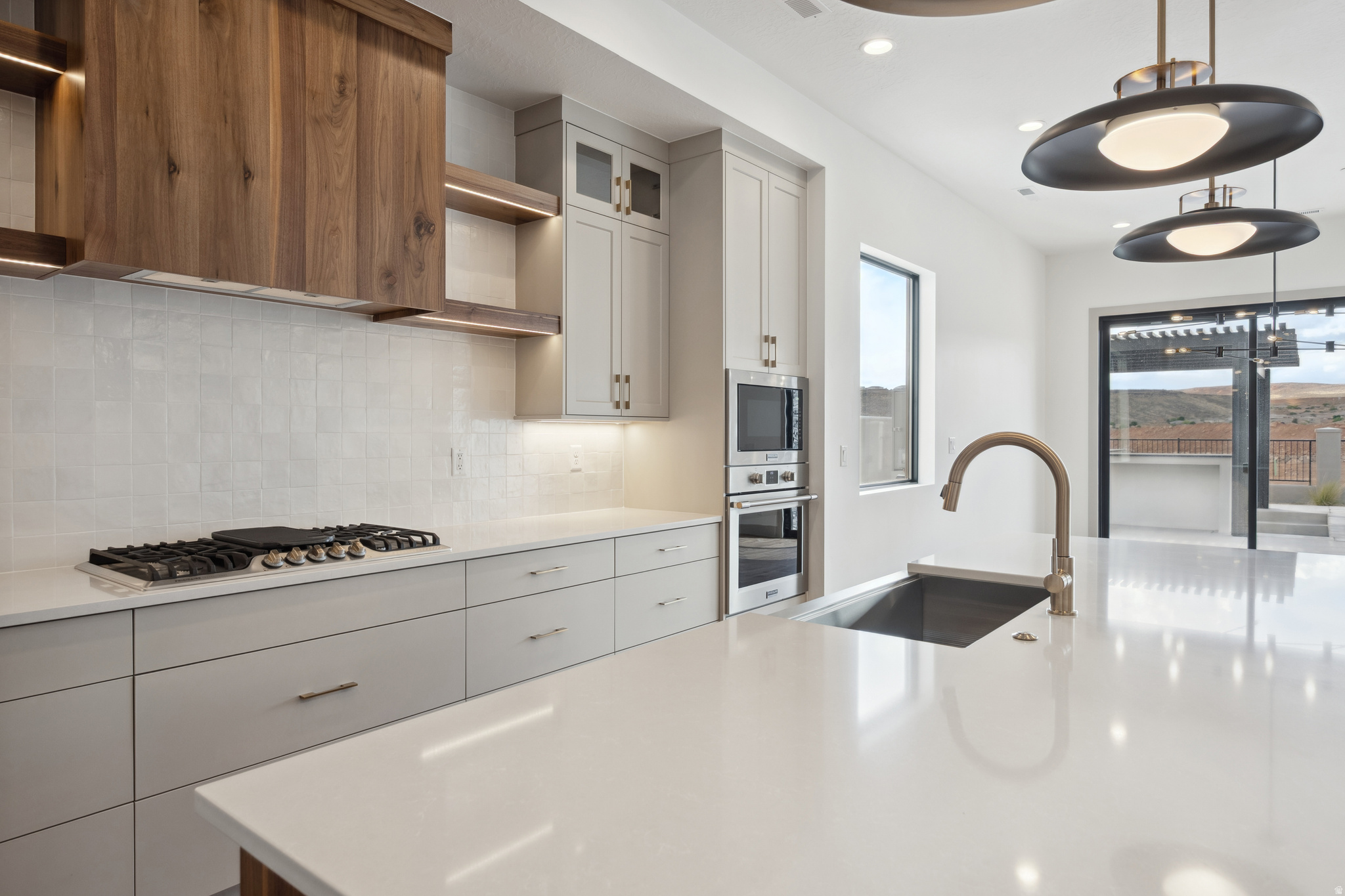 ISLAND AT CORAL CANYON - Residential Income