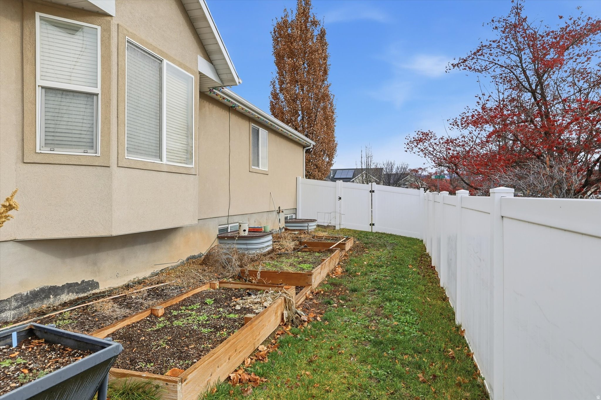 CRYSTAL CREEK - Residential