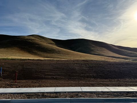 Tiny photo for 585 E BERKSHIRE DR S, Tooele, UT 84074 (MLS # 2146374)