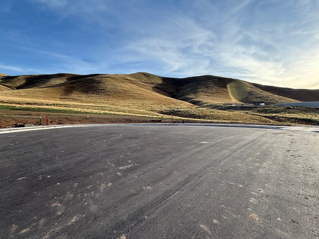 Photo of 585 E BERKSHIRE DR S, Tooele, UT 84074 (MLS # 2146374)