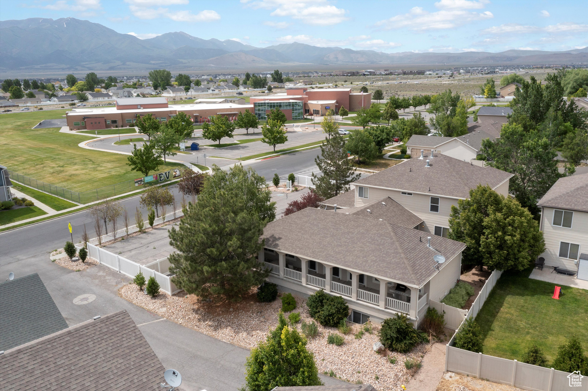 COLONIAL PARK - Residential