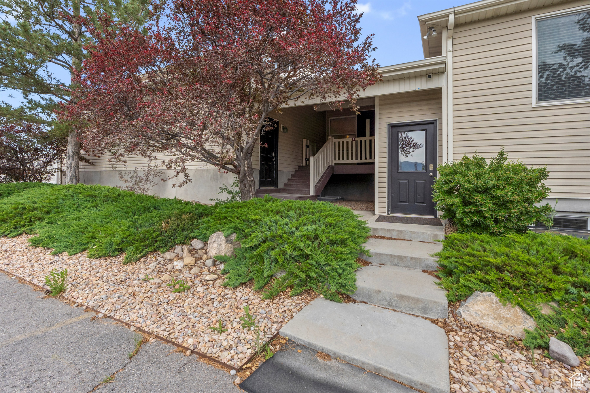 COLONIAL PARK - Residential