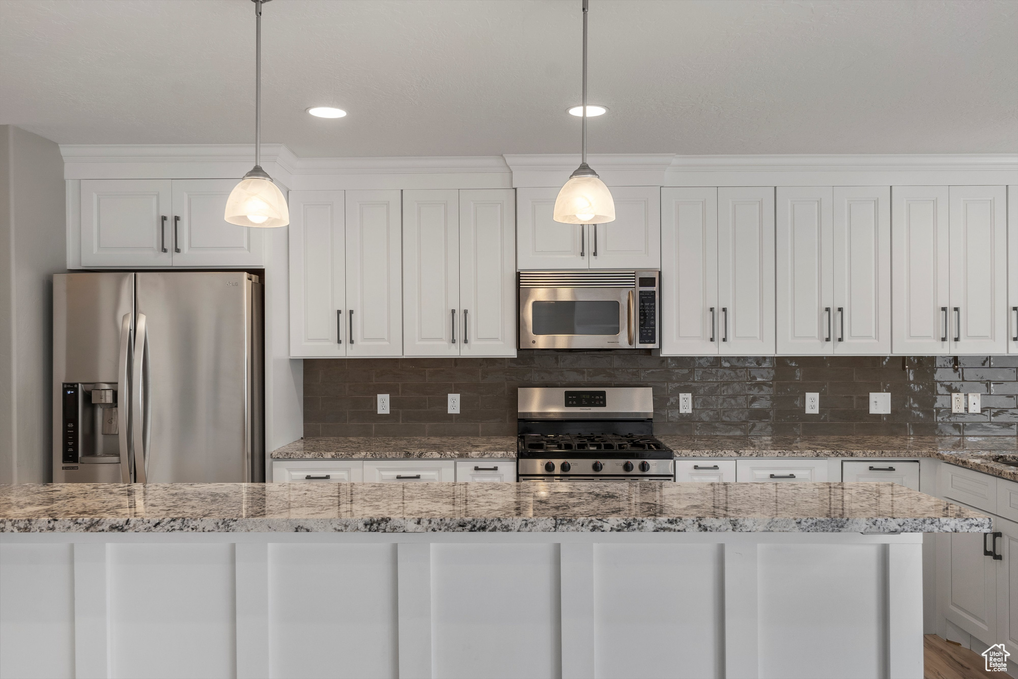 COLONIAL PARK - Residential