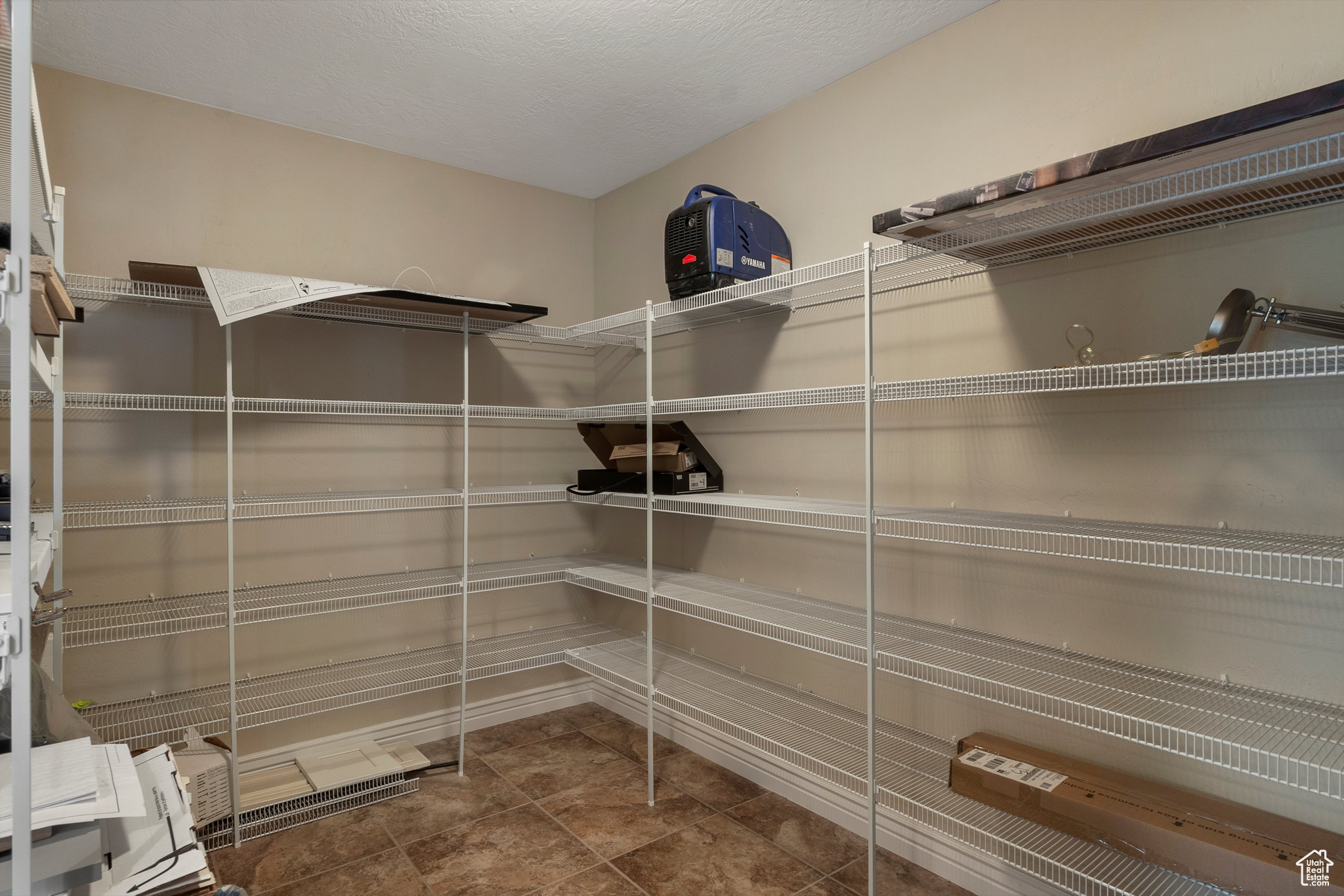 COLONIAL PARK - Residential