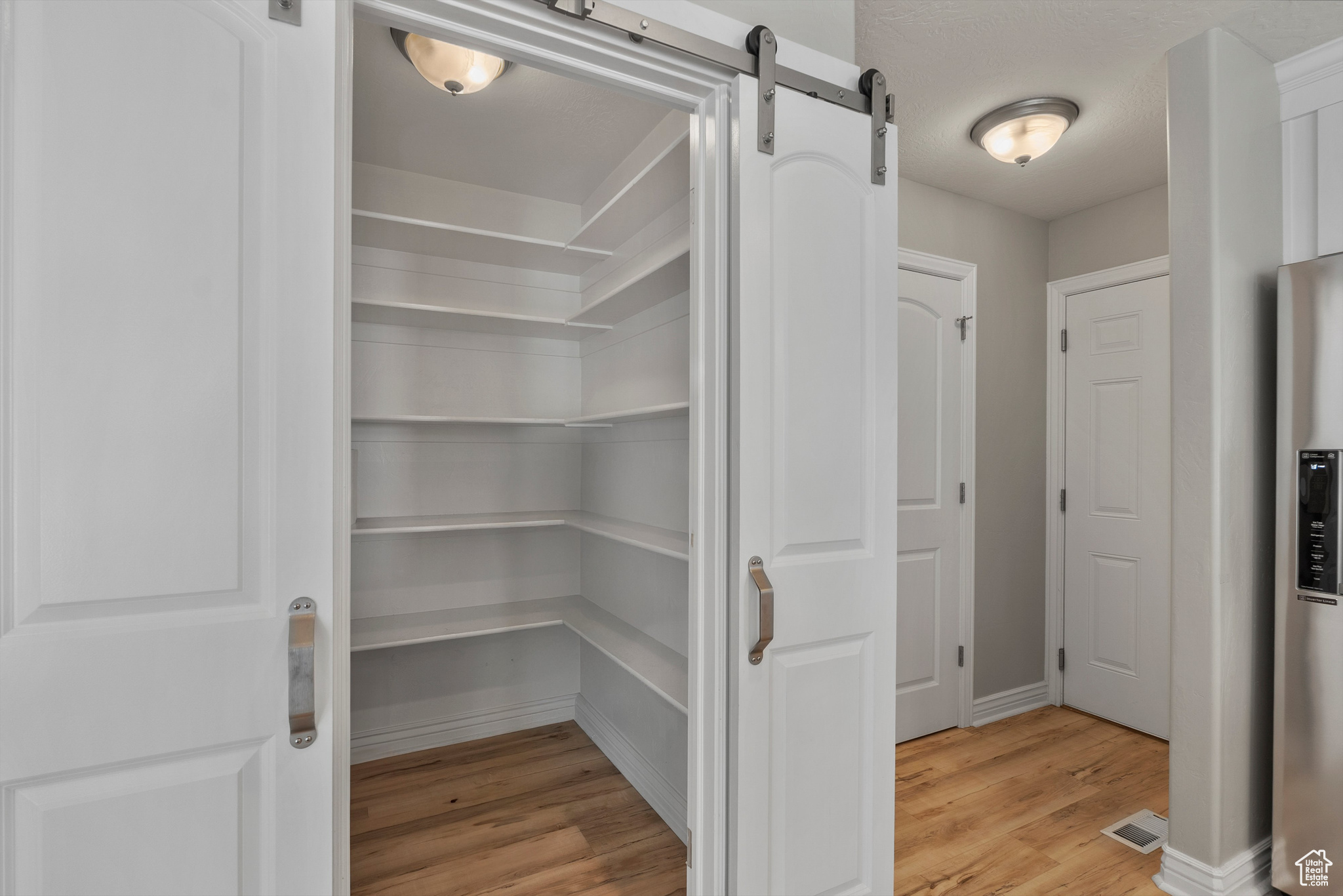 COLONIAL PARK - Residential