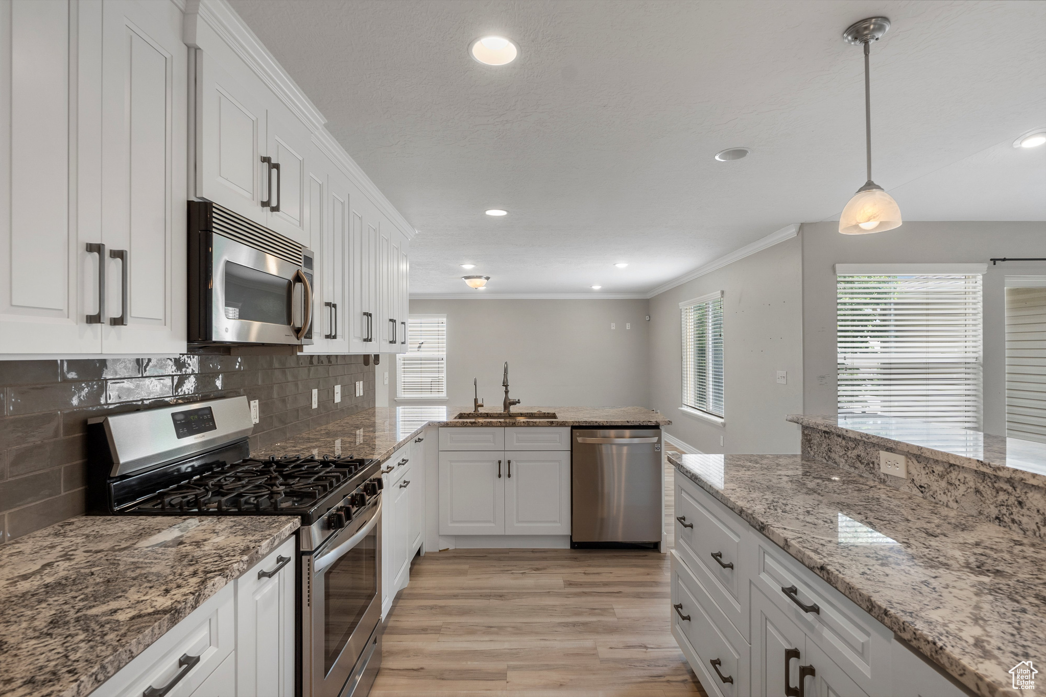 COLONIAL PARK - Residential