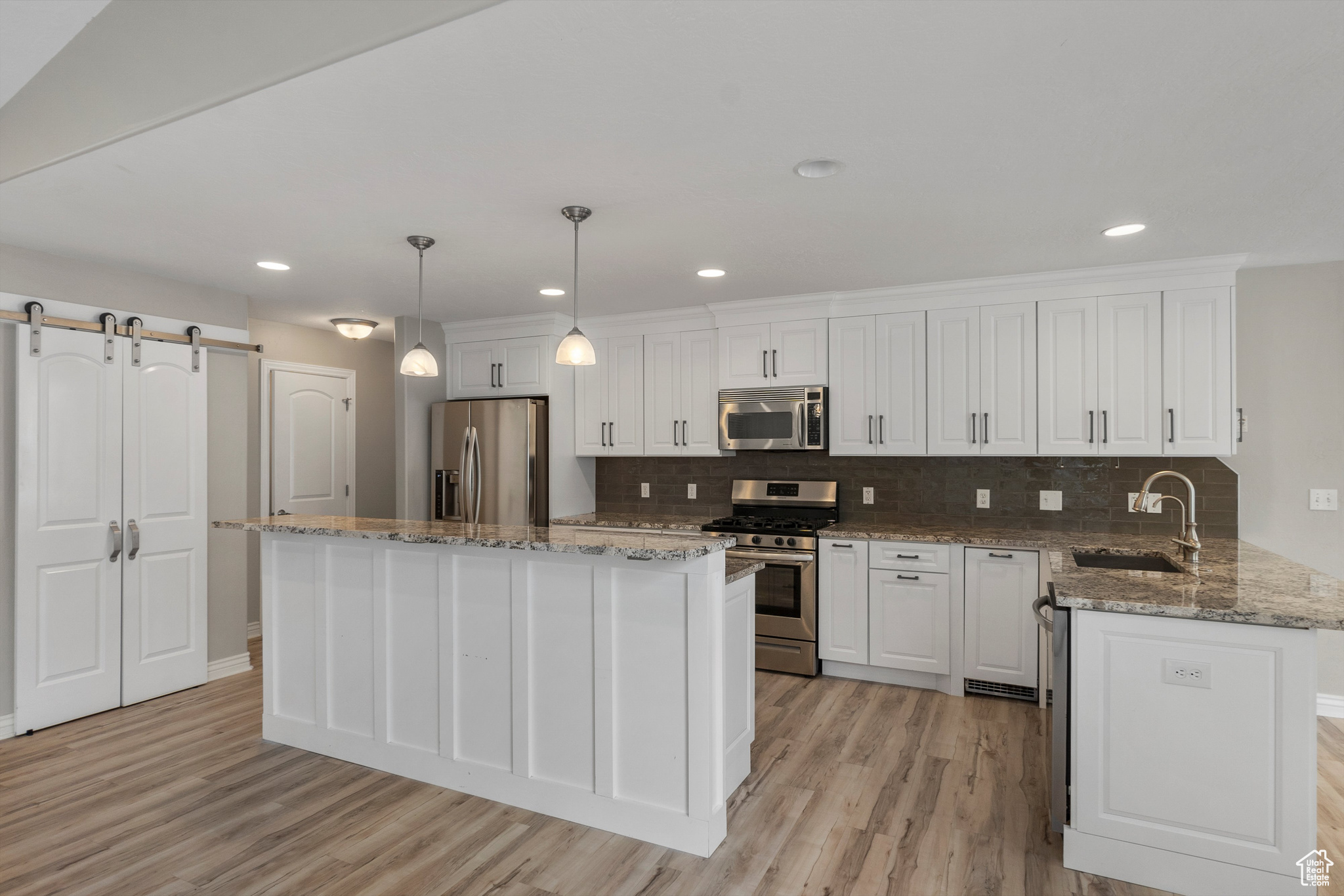 COLONIAL PARK - Residential