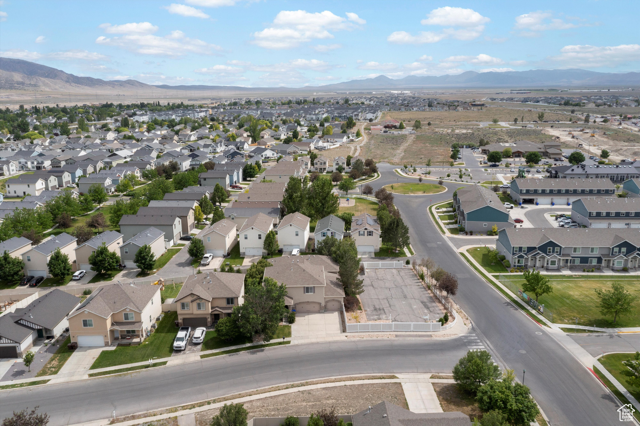 COLONIAL PARK - Residential