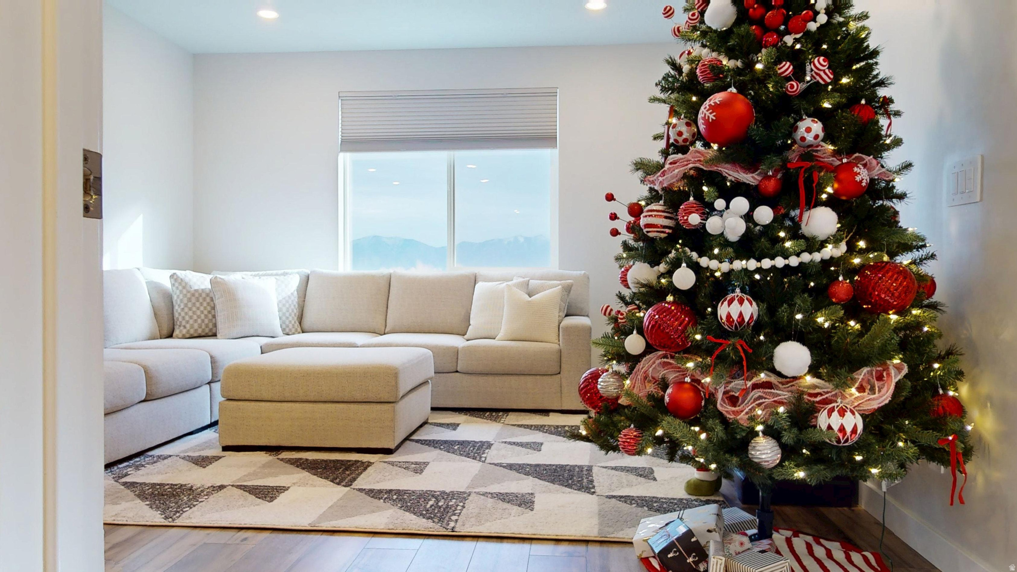 ERICKSON ESTATES - Residential