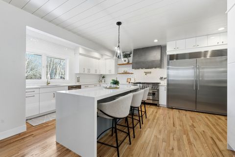 Tiny photo for 16 GATEHOUSE LN, Sandy, UT 84092 (MLS # 2130811)