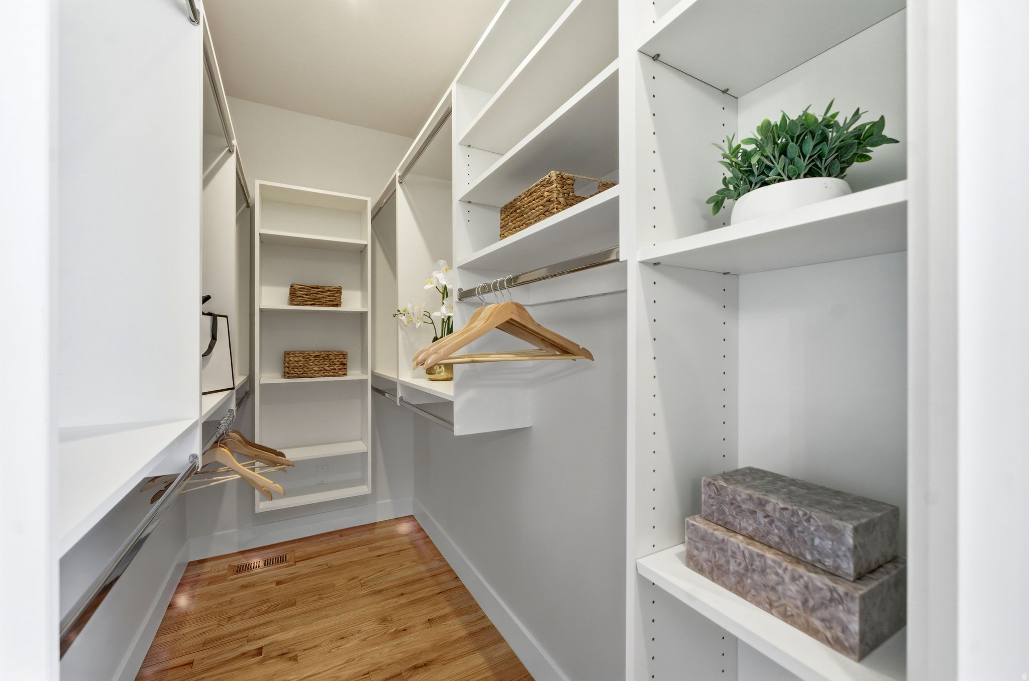 PEPPERWOOD - Residential