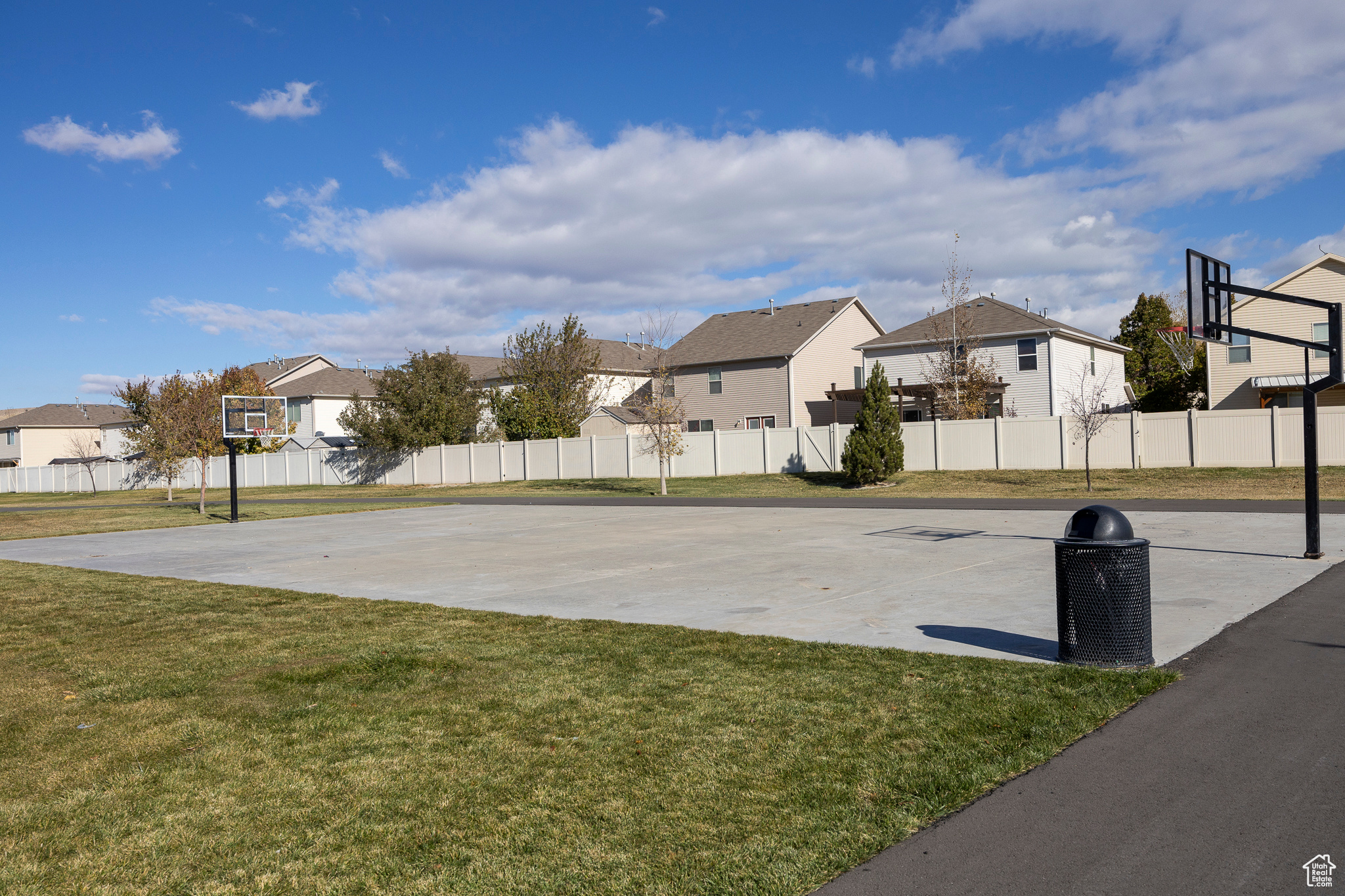 PARK PLACE TRAILHEAD - Residential