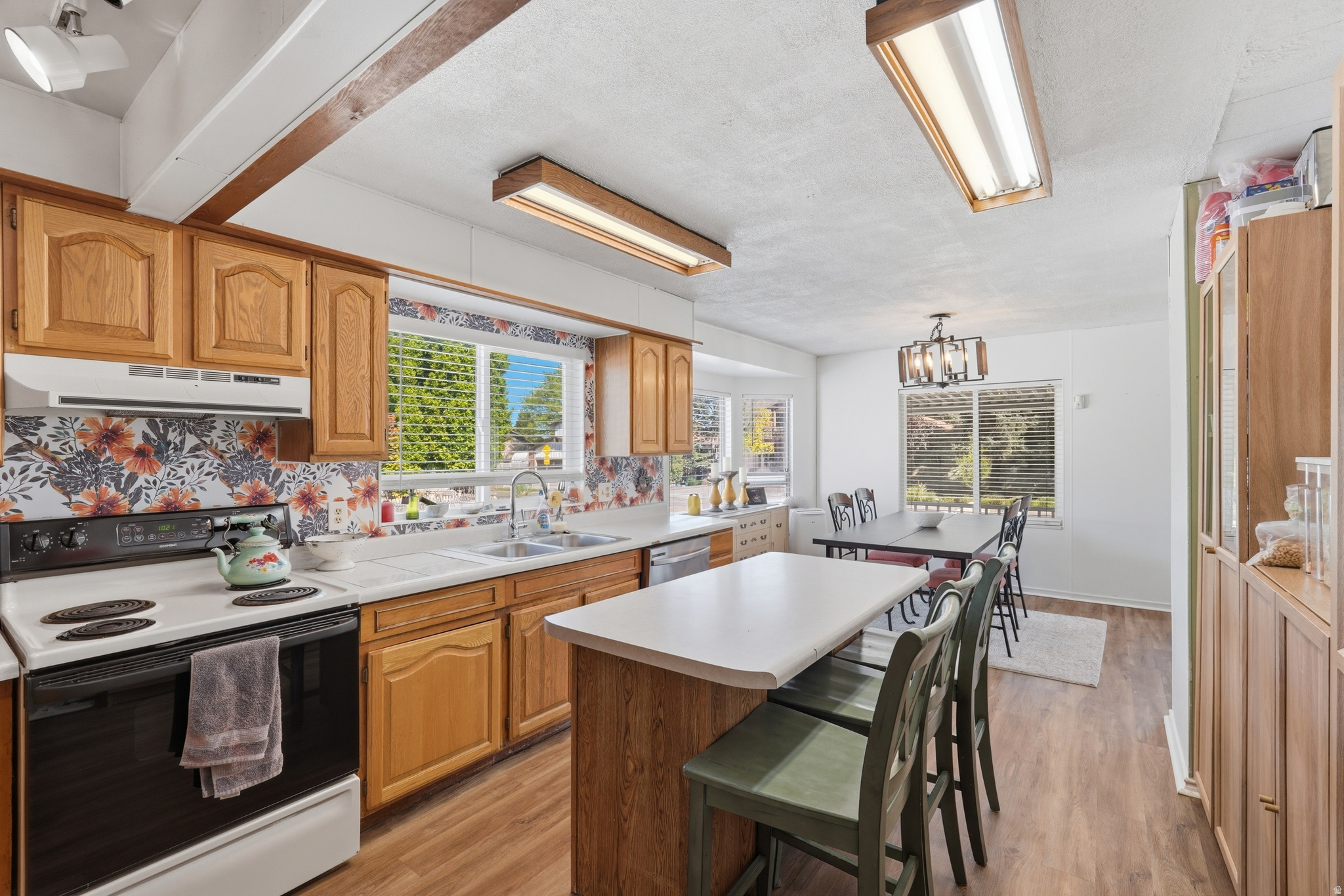 EASTVIEW - Residential