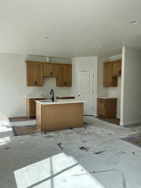 Townhouse For Sale - 6842 S Survey Peak Ln #311<br/> Salt Lake County, West Jordan, UT 84081